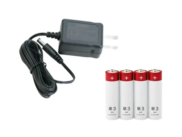 ACアダプタと単三電池